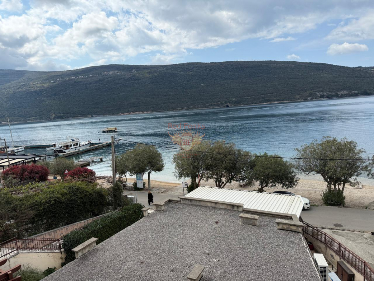 Flat in Herceg-Novi, Montenegro, 80 m² - picture 1