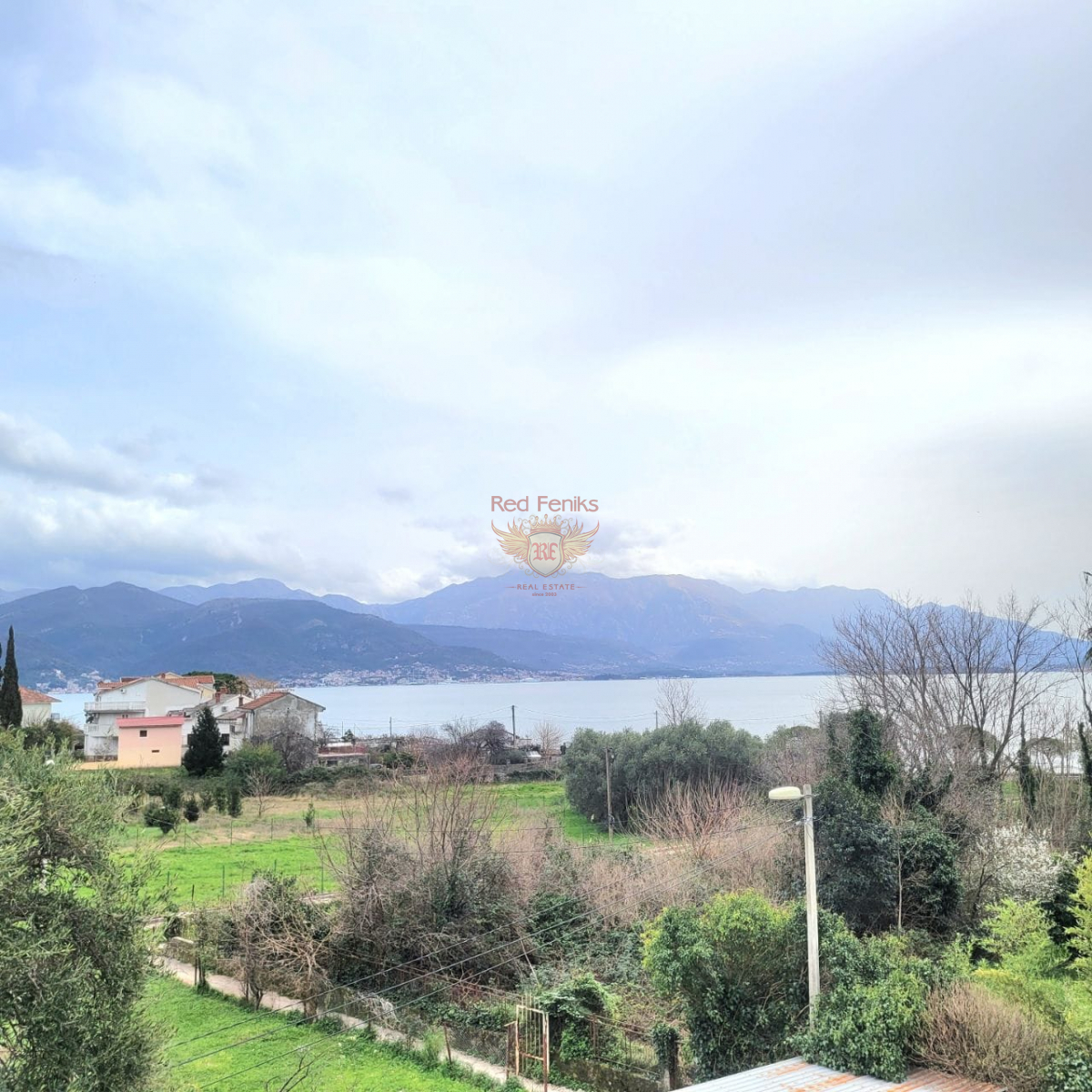 Appartement à Herceg-Novi, Monténégro, 87 m² - image 1