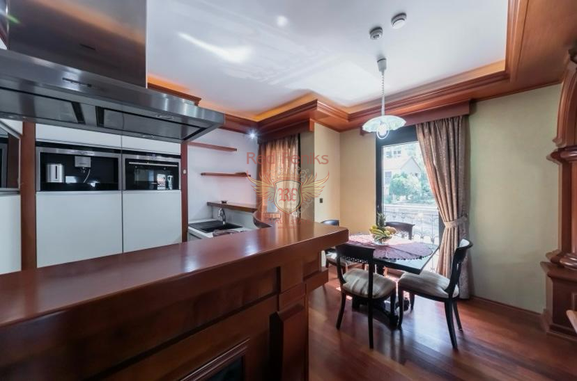 Piso en Kotor, Montenegro, 80 m² - imagen 1