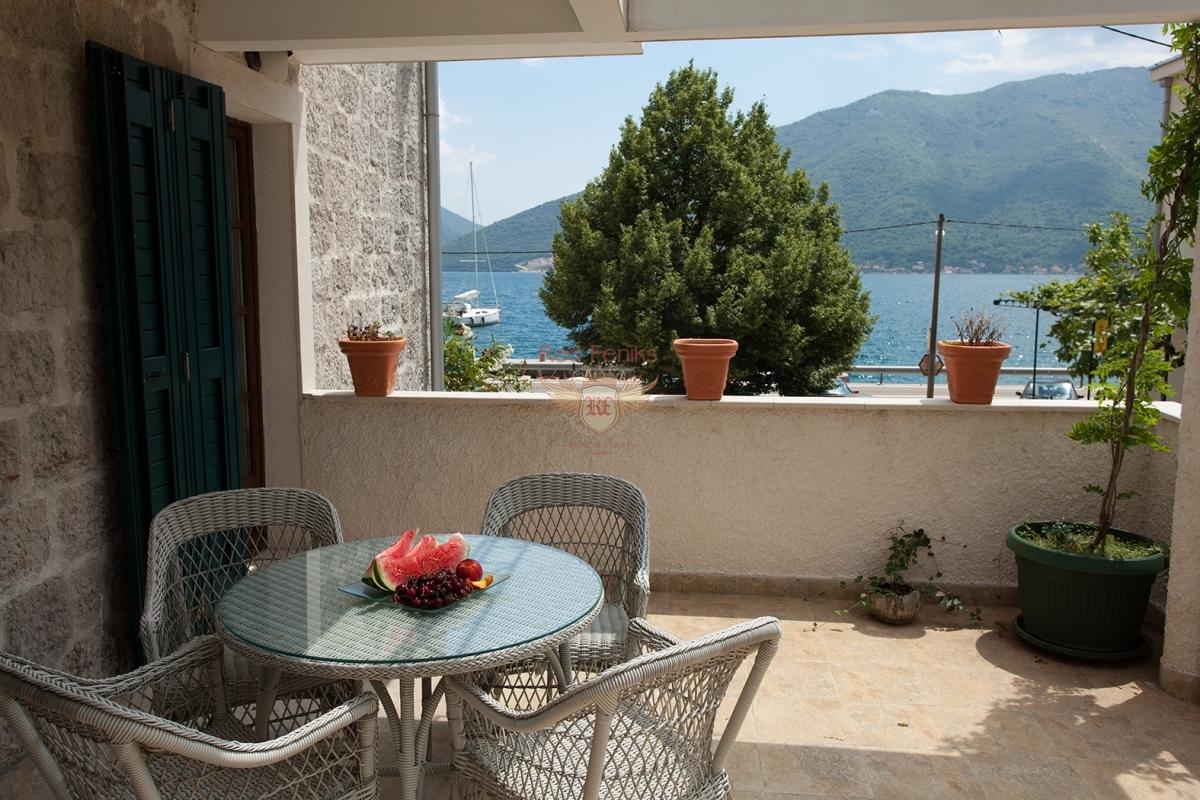 Wohnung in Kotor, Montenegro, 107 m² - Foto 1