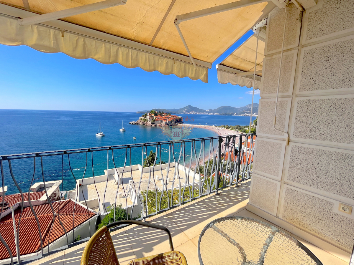 Flat in Budva, Montenegro, 111 m² - picture 1