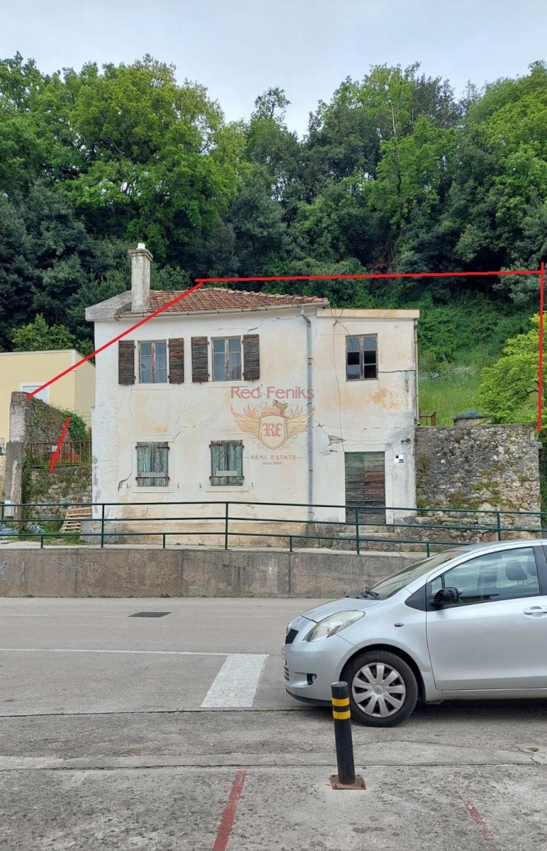 Grundstück in Herceg-Novi, Montenegro, 1 296 m² - Foto 1