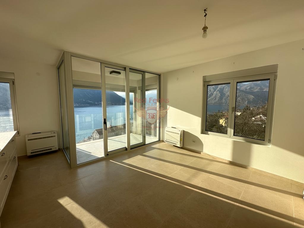 Flat in Kotor, Montenegro, 80 m² - picture 1