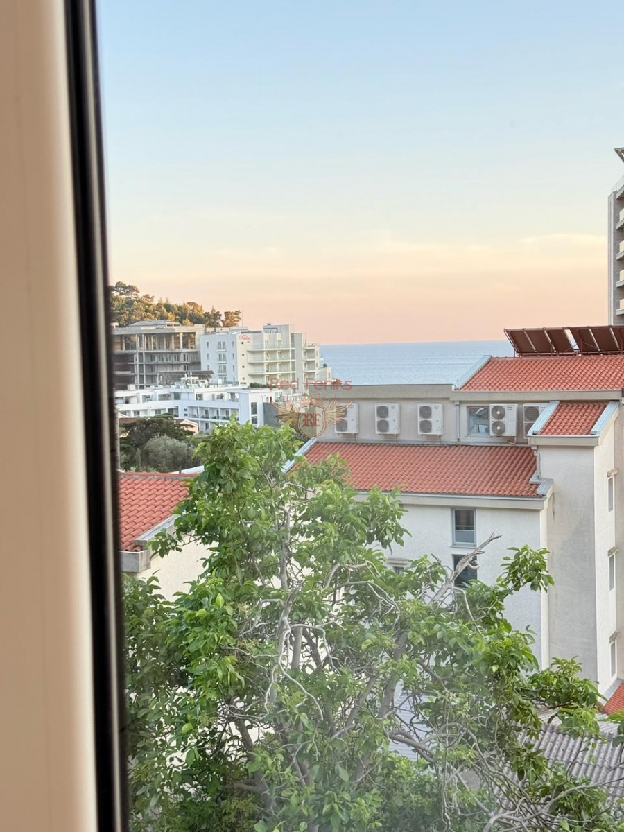 Flat in Petrovac, Montenegro, 41 m² - picture 1