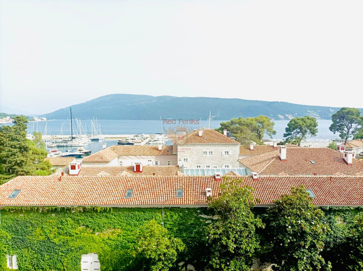 Appartement à Herceg-Novi, Monténégro, 102 m² - image 1