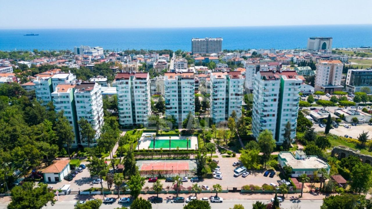 Piso en Antalya, Turquia, 180 m² - imagen 1