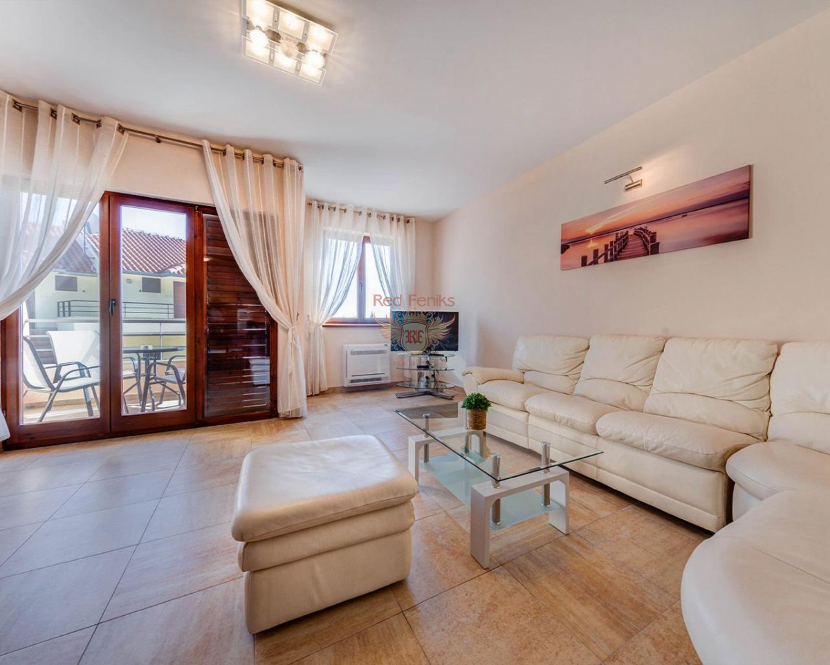 Piso en Herceg-Novi, Montenegro, 127 m² - imagen 1