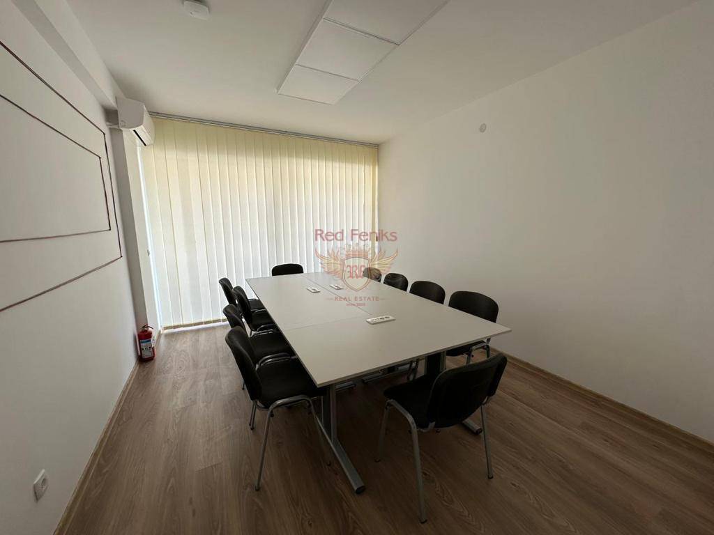 Commercial property in Budva, Montenegro, 2 800 m² - picture 1