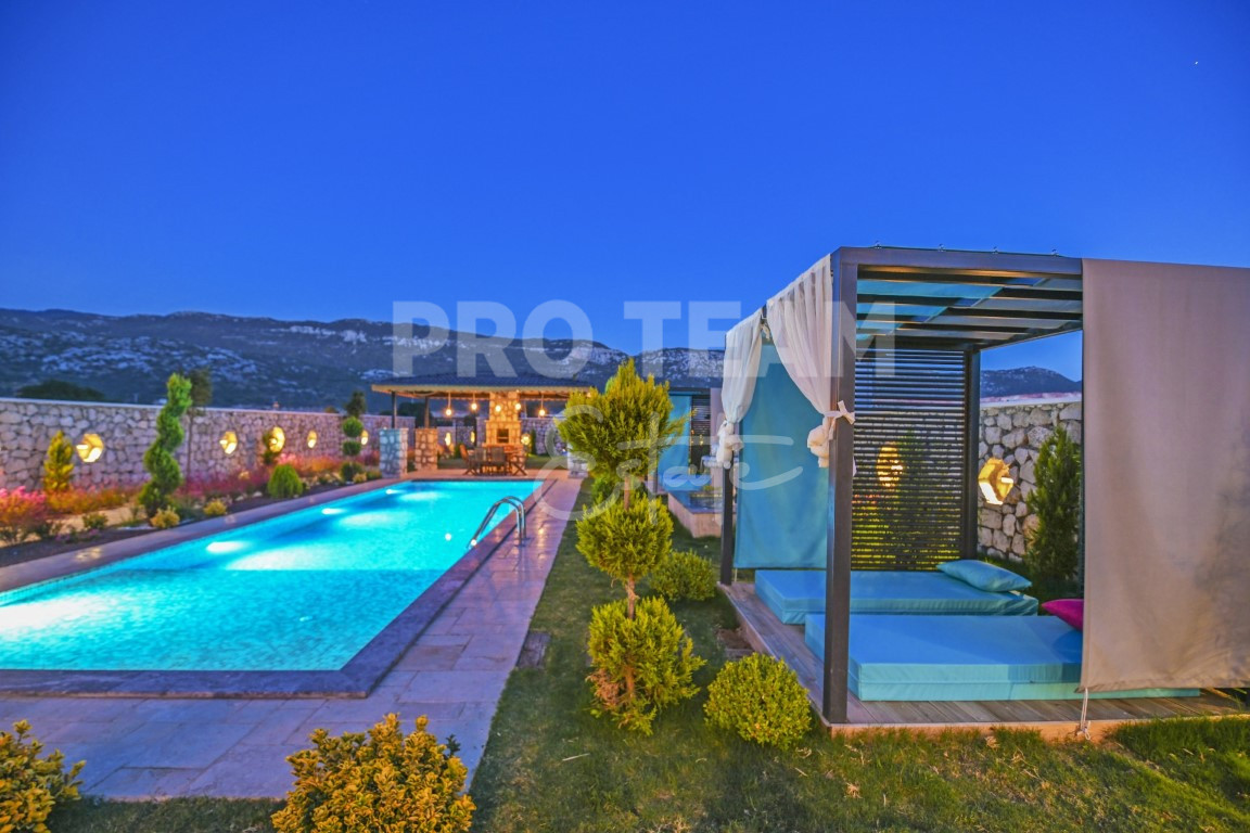 Villa in Kalkan, Turkey, 220 m² - picture 1