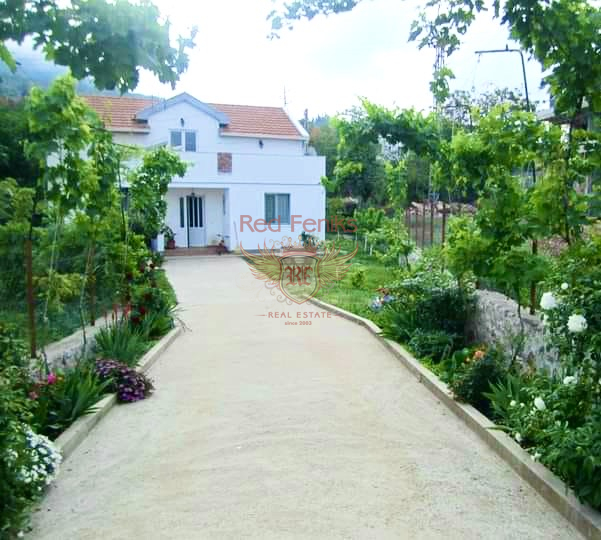 Casa en el Bar, Montenegro, 160 m² - imagen 1