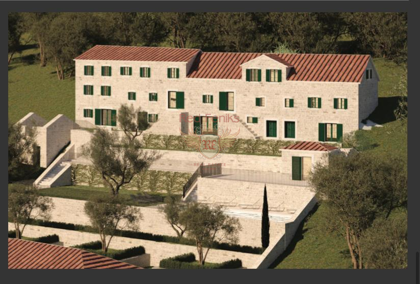 Terrain à Tivat, Monténégro, 2 200 m² - image 1