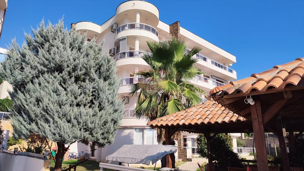 Flat in Bar, Montenegro, 102 m² - picture 1
