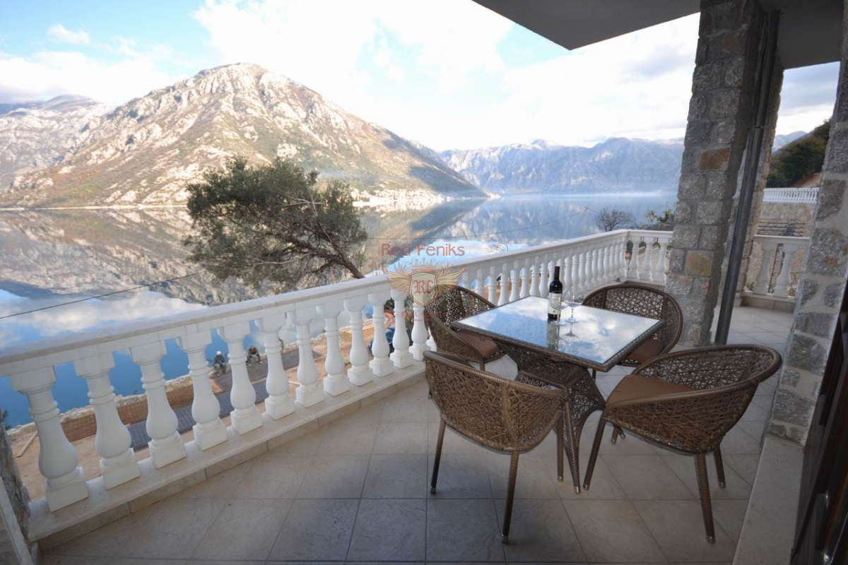 Casa en Kotor, Montenegro, 236 m² - imagen 1
