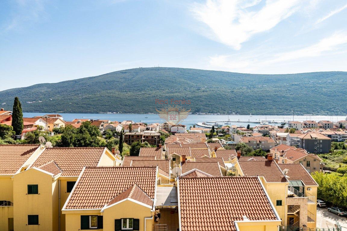 Piso en Herceg-Novi, Montenegro, 69 m² - imagen 1
