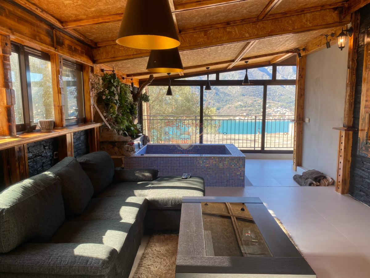 Piso en Kotor, Montenegro, 120 m² - imagen 1