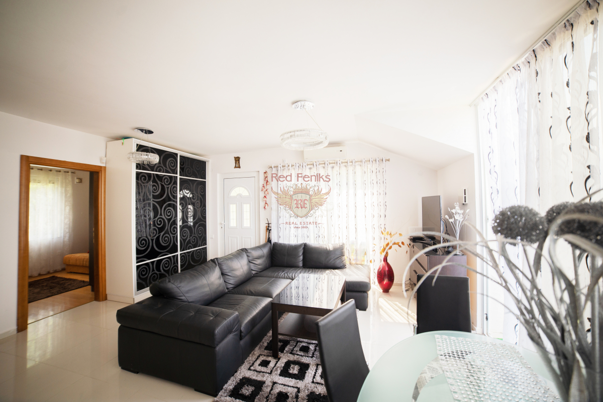 Appartement à Kotor, Monténégro, 65 m² - image 1