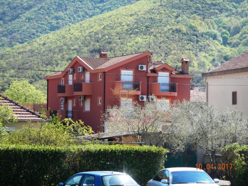 Maison à Herceg-Novi, Monténégro, 650 m² - image 1