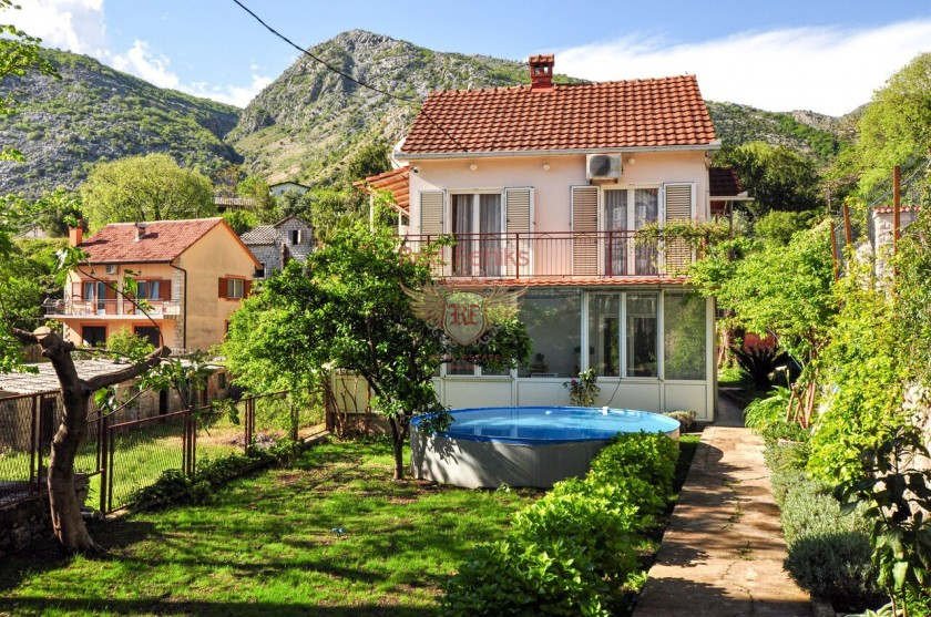 Casa en Kotor, Montenegro, 108 m² - imagen 1