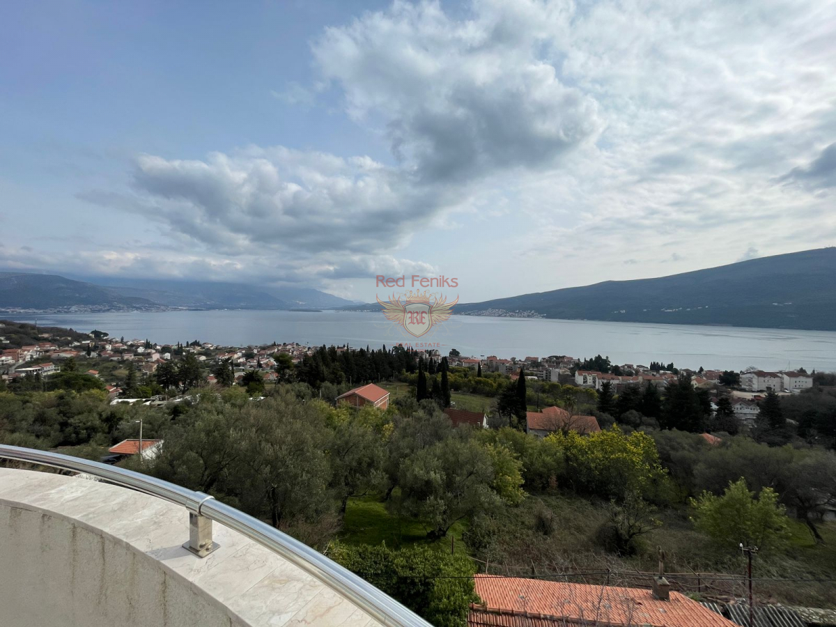 Maison à Herceg-Novi, Monténégro, 499 m² - image 1