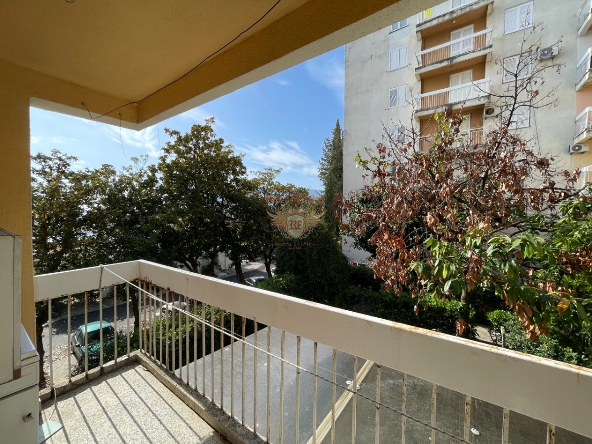 Wohnung in Herceg-Novi, Montenegro, 88 m² - Foto 1