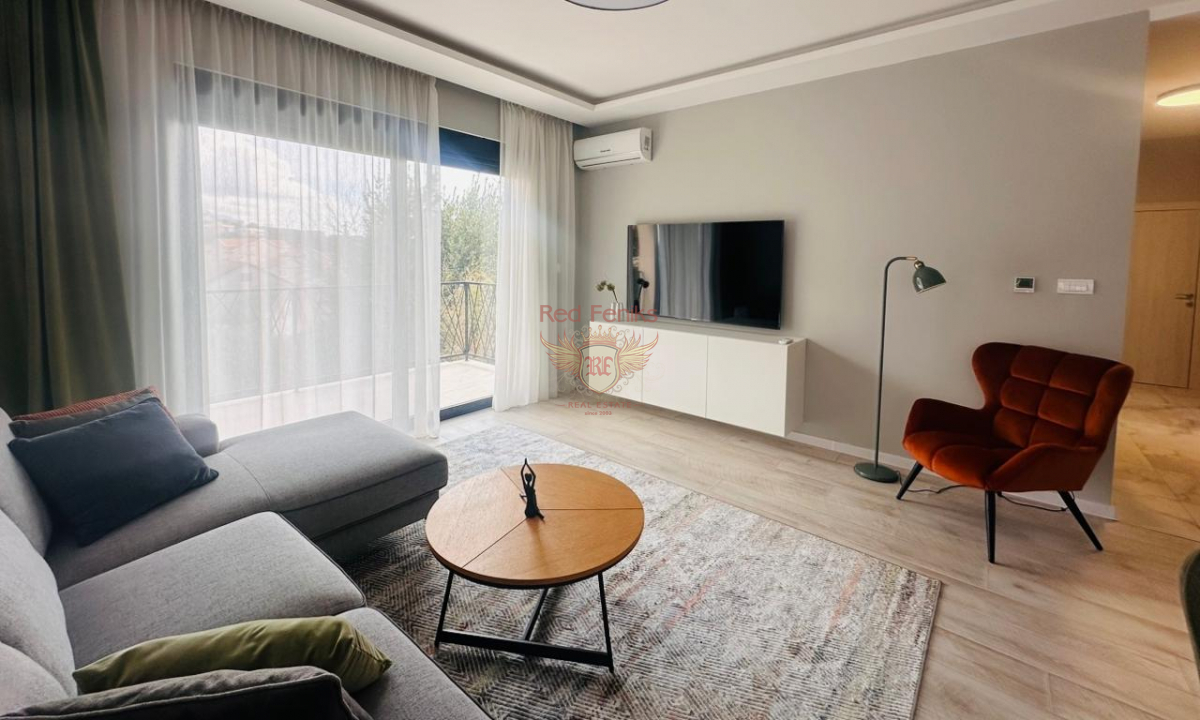 Flat in Tivat, Montenegro, 83 m² - picture 1