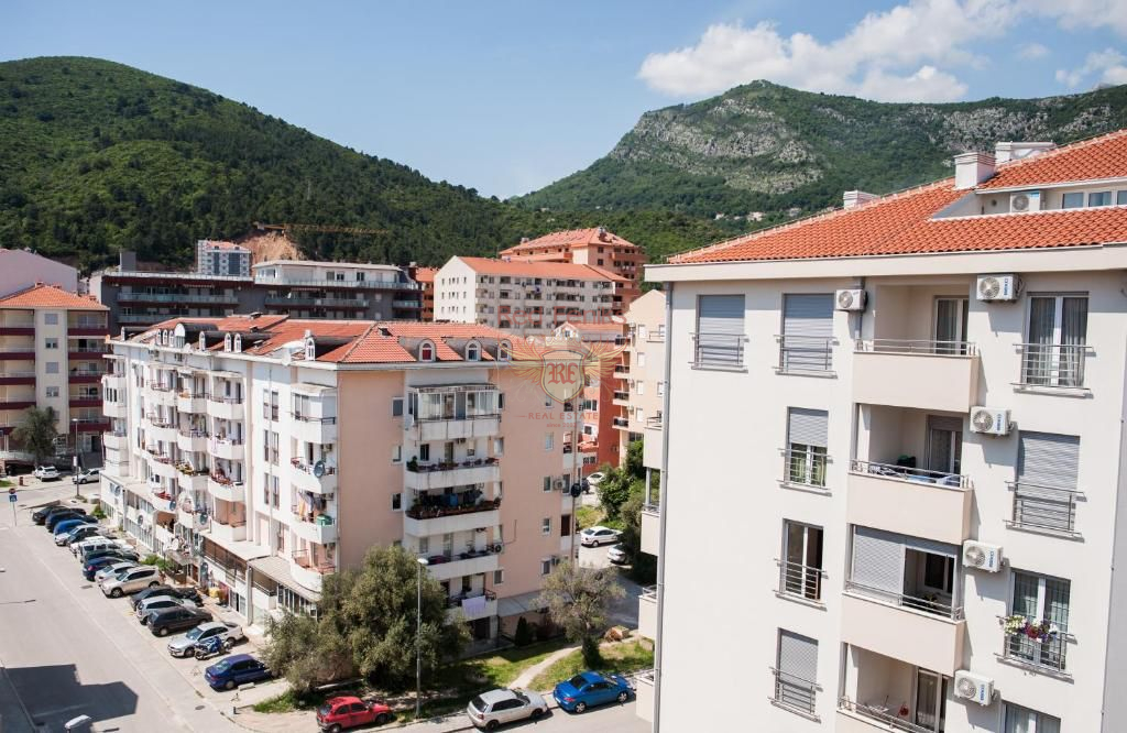 Piso en Budva, Montenegro, 45 m² - imagen 1