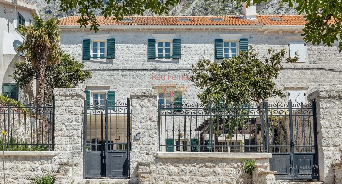 Casa en Kotor, Montenegro, 274 m² - imagen 1