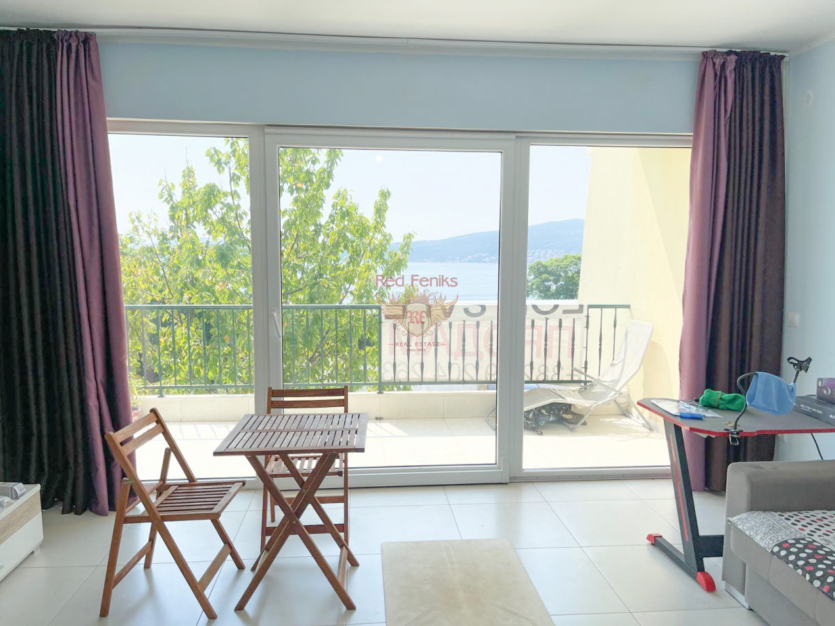 Appartement à Herceg-Novi, Monténégro, 95 m² - image 1