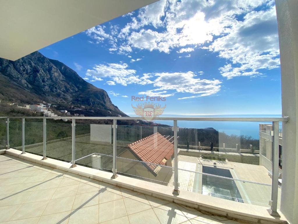 Haus in Budva, Montenegro, 200 m² - Foto 1