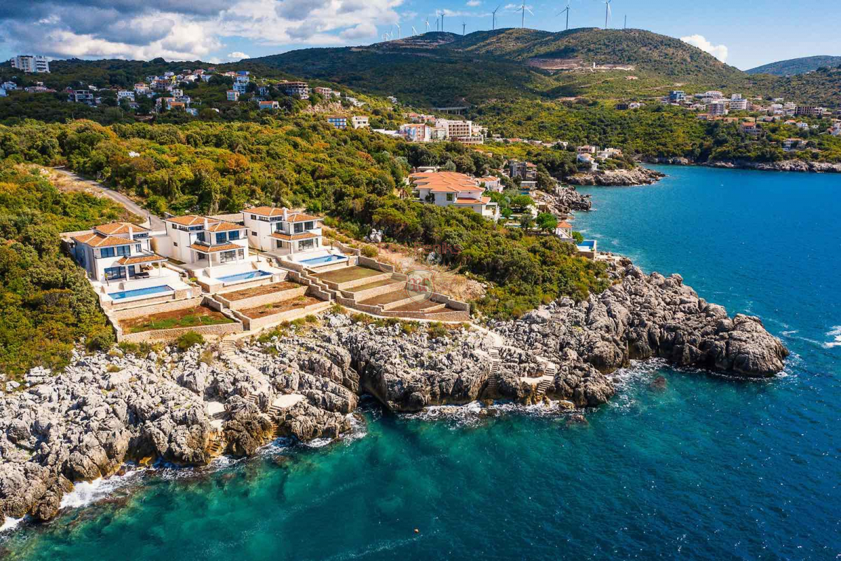 Haus in Bar, Montenegro, 800 m² - Foto 1