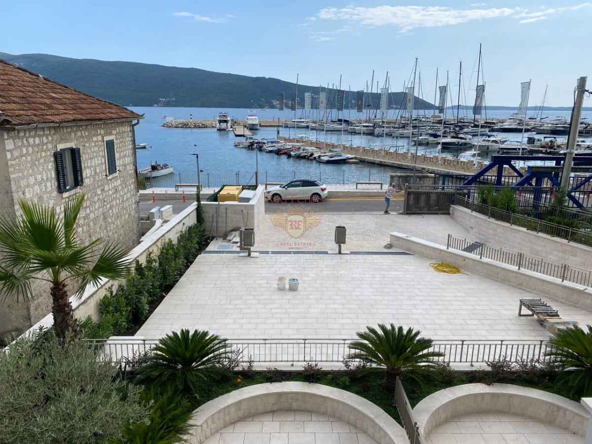 Piso en Herceg-Novi, Montenegro, 50 m² - imagen 1