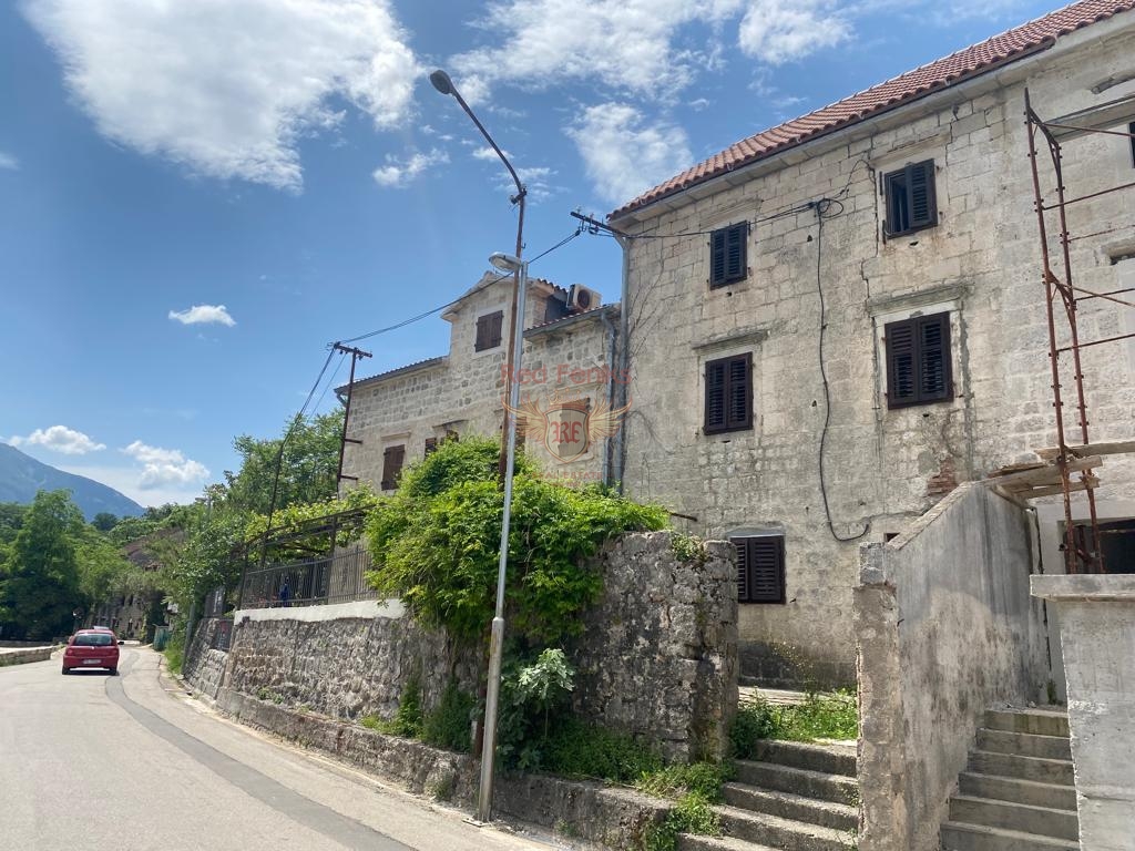 Wohnung in Kotor, Montenegro, 80 m² - Foto 1