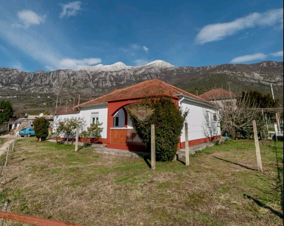 Maison à Herceg-Novi, Monténégro, 152 m² - image 1
