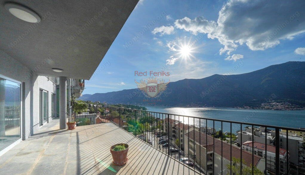 Piso en Kotor, Montenegro, 158 m² - imagen 1