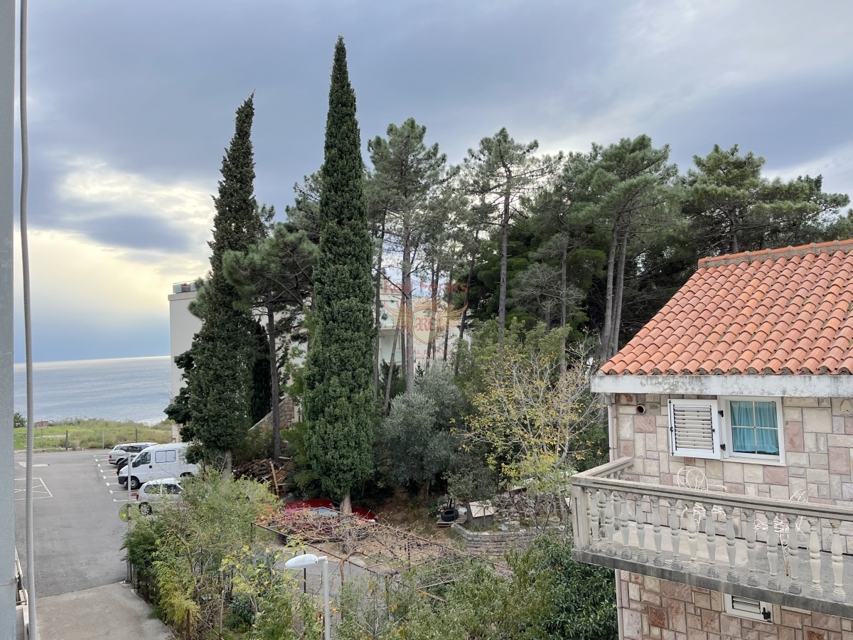 Piso en Budva, Montenegro, 48 m² - imagen 1
