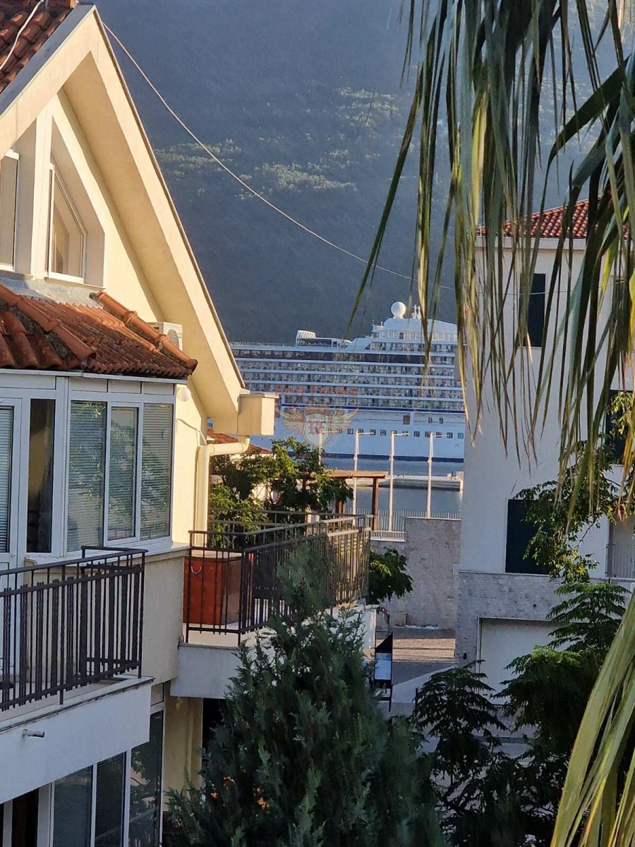 Wohnung in Herceg-Novi, Montenegro, 172 m² - Foto 1
