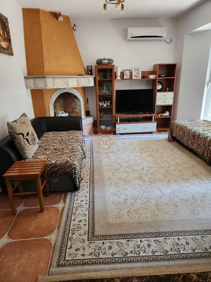 Haus in Bar, Montenegro, 150 m² - Foto 1