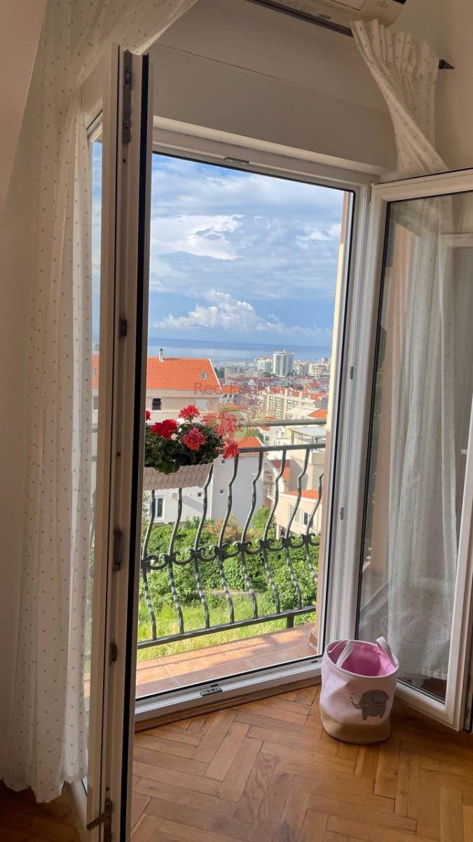 Piso en Budva, Montenegro, 50 m² - imagen 2