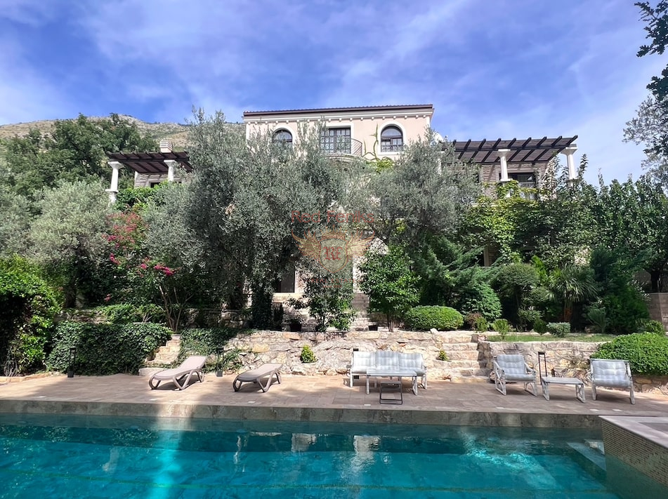 Casa en Budva, Montenegro, 550 m² - imagen 2