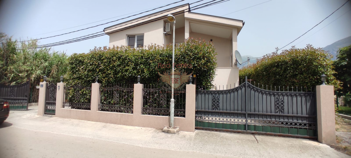 House in Bar, Montenegro, 220 m² - picture 2