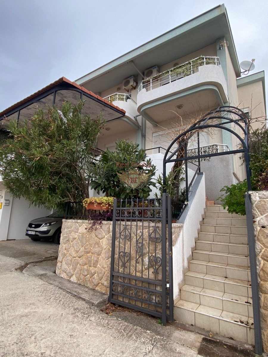 House in Bar, Montenegro, 200 m² - picture 2