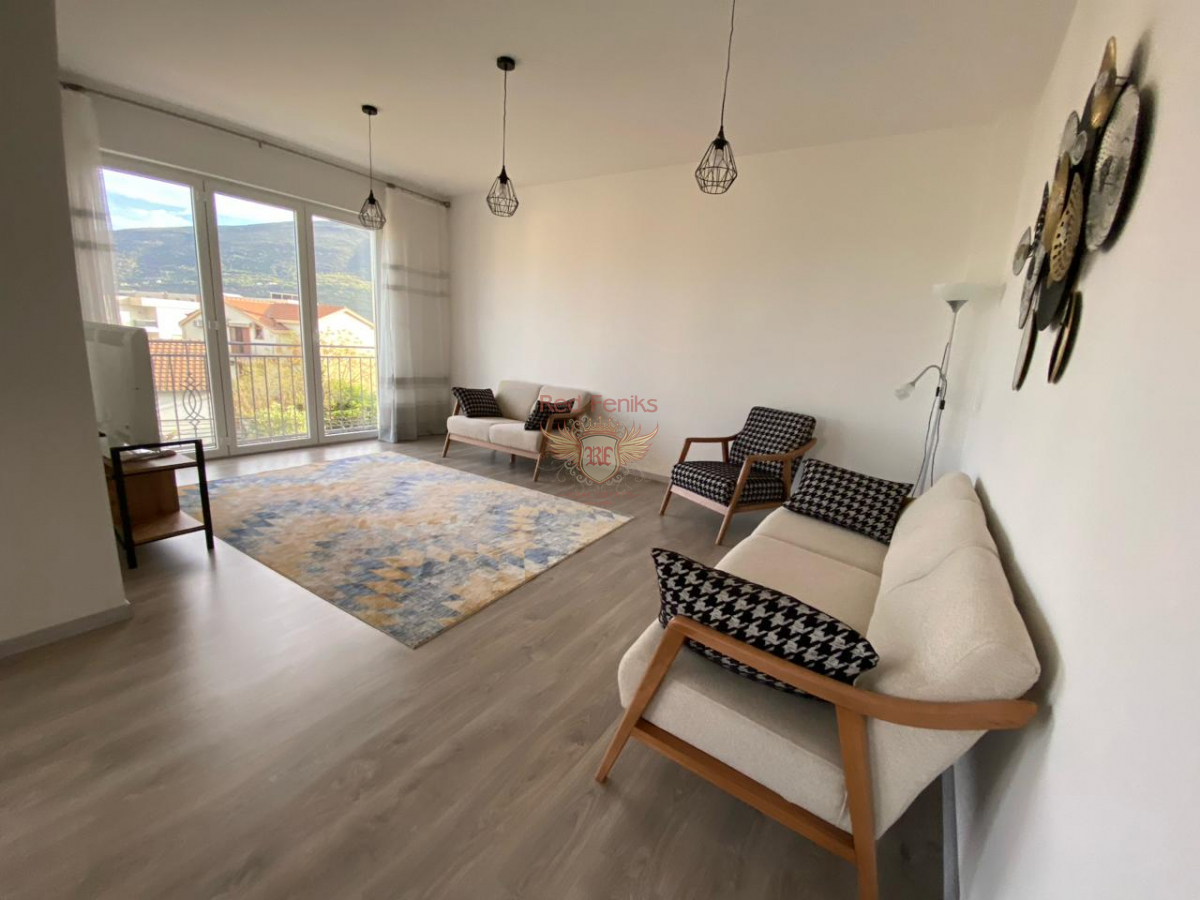 Flat in Herceg-Novi, Montenegro, 82 m² - picture 2