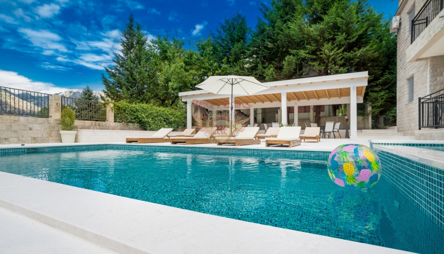 House in Kotor, Montenegro, 240 m² - picture 2