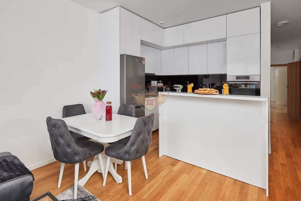 Flat in Kotor, Montenegro, 79 m² - picture 2