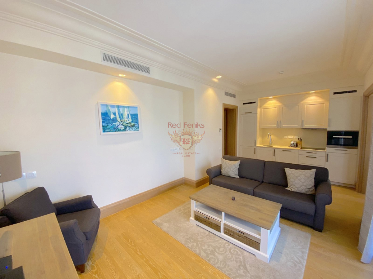 Appartamento a Tivat, Montenegro, 77 m² - foto 2