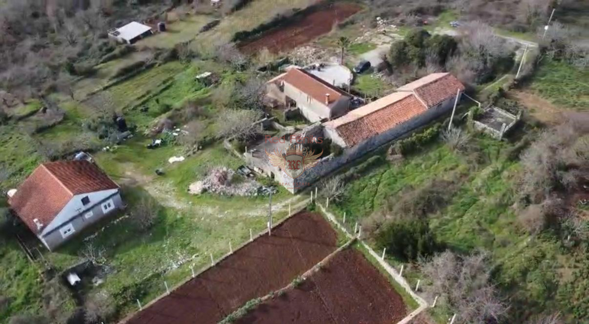 Casa a Budva, Montenegro, 126 m² - foto 2