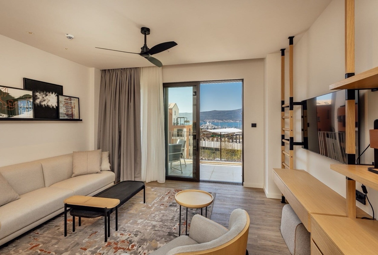 Piso en Tivat, Montenegro, 87 m² - imagen 6