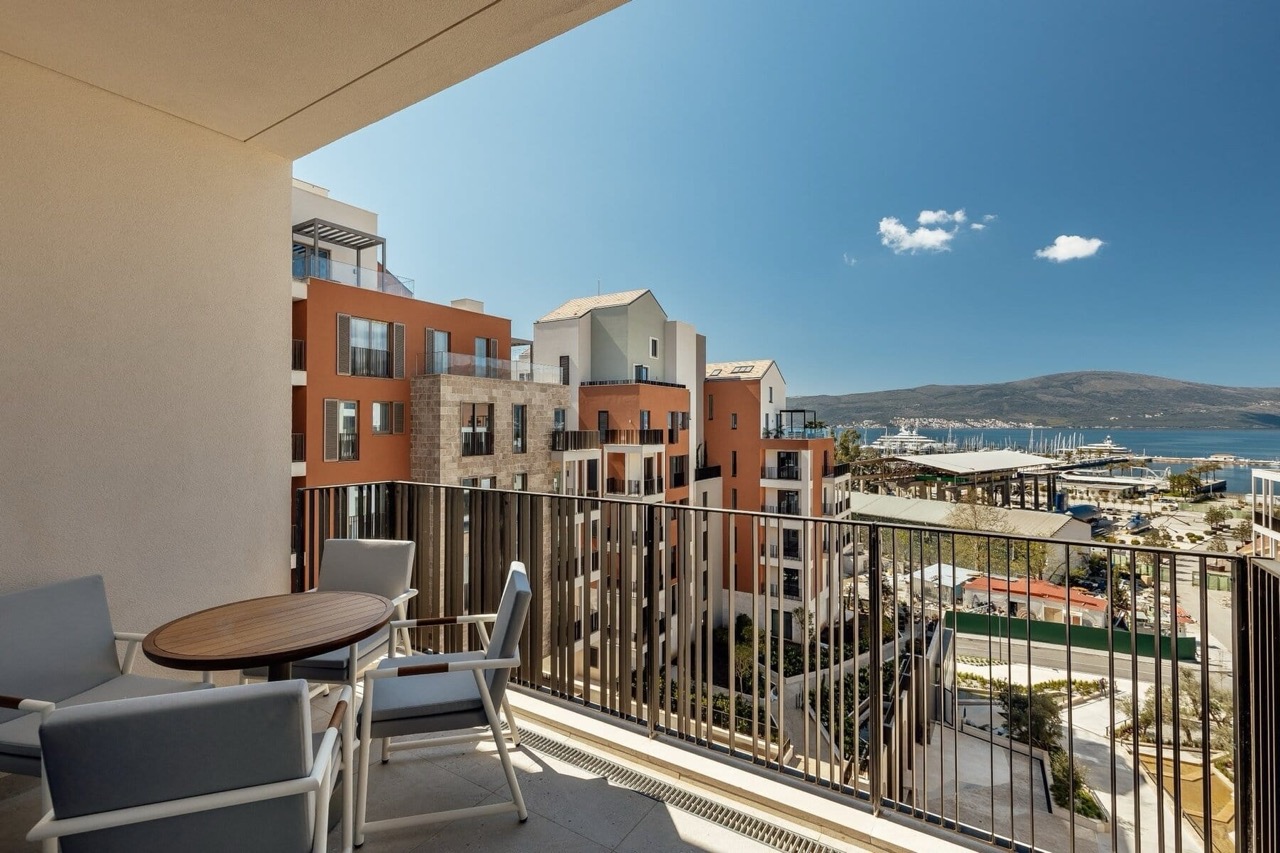 Piso en Tivat, Montenegro, 87 m² - imagen 5