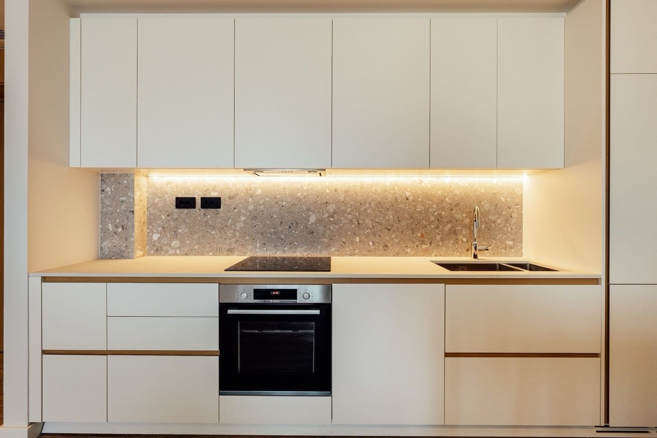 Piso en Tivat, Montenegro, 87 m² - imagen 11