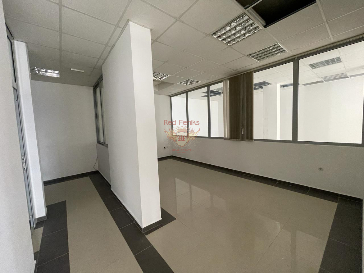 Commercial property in Herceg-Novi, Montenegro, 882 m² - picture 3